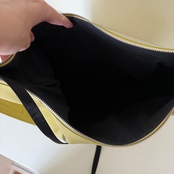 Baggu Recycled Leather Shoulder Bag in Straw - Picture 5 of 5